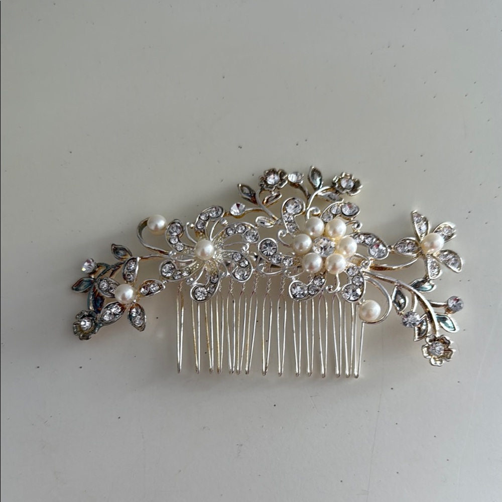 Elegant Silver and Pearl Hair Barrette Hair Clip & Comb - Picture 6 of 7